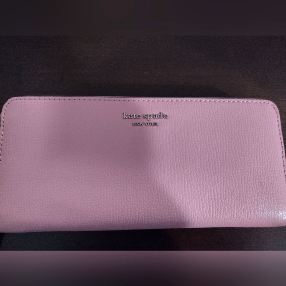 Kate Spade Light Pink Pebble Grain Leather Zippy Wallet
